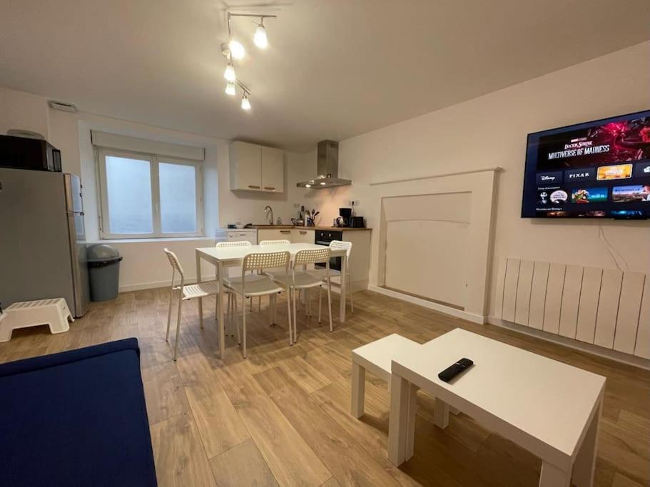 Charmante Maison A Evran Proche Dinan Et St Malo. Экстерьер фото