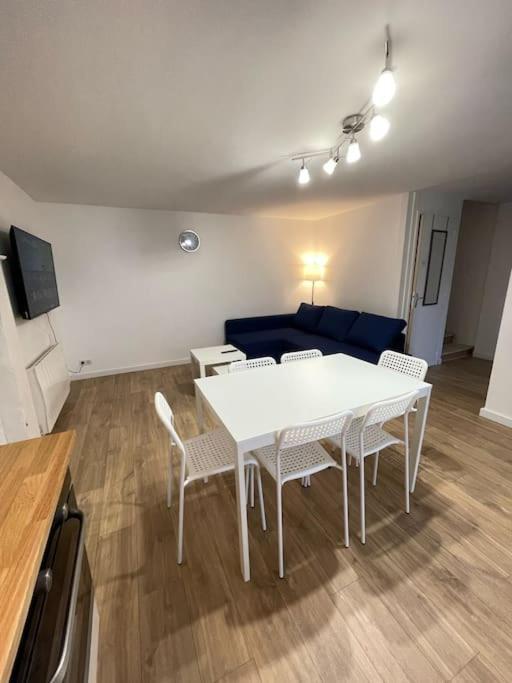 Charmante Maison A Evran Proche Dinan Et St Malo. Экстерьер фото