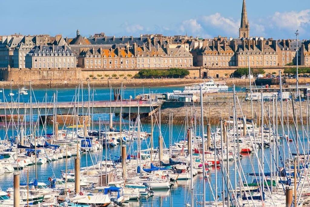Charmante Maison A Evran Proche Dinan Et St Malo. Экстерьер фото